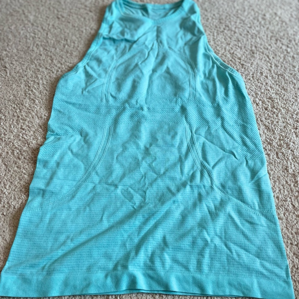 Lululemon Swiftly Tech High Neck Size 6 athletic tank
